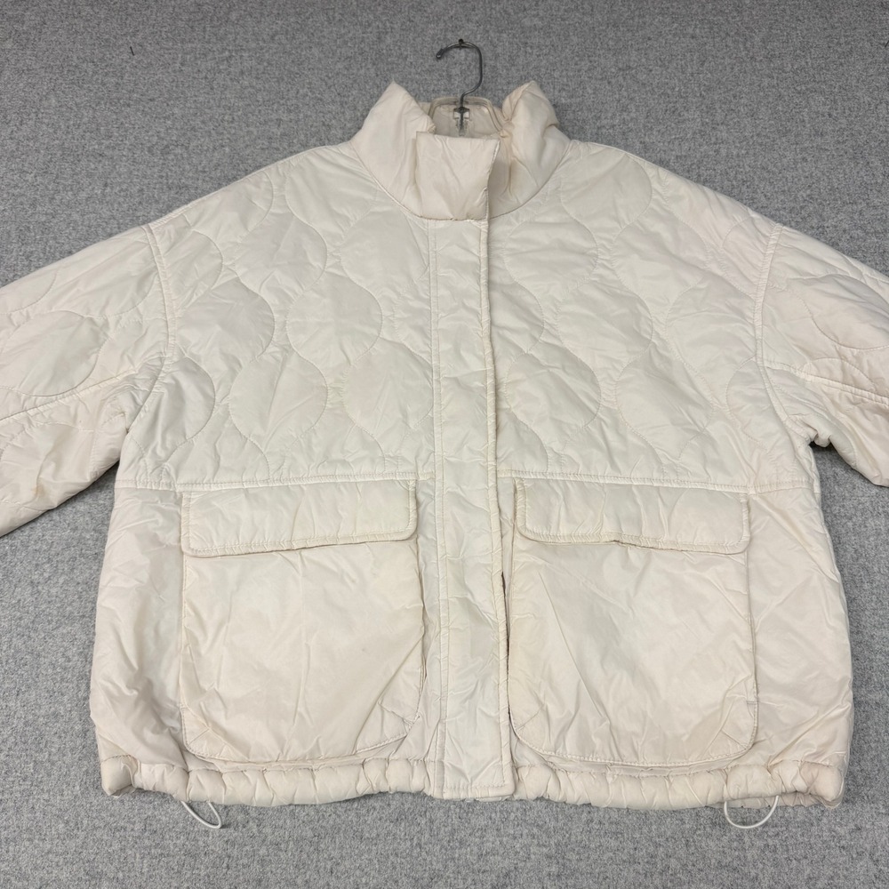 Old Navy Quilted Jacket Size Medium Cream Packable Water-Resistant Puffer Coat